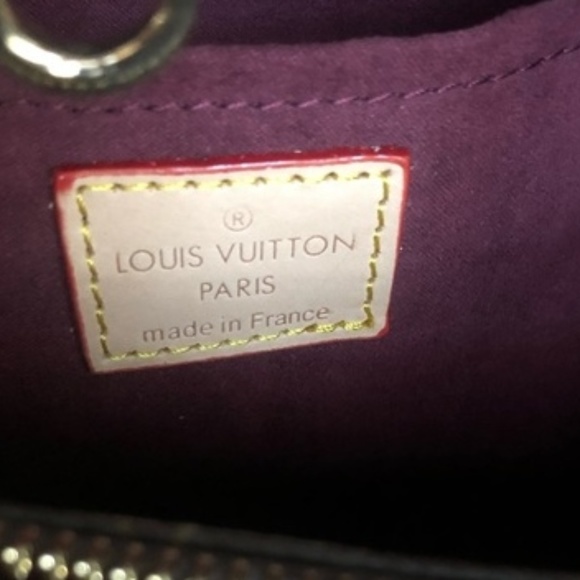 Louis Vuitton Handbags - Take LV Auth Quiz Y or N-then look inside 4 answer